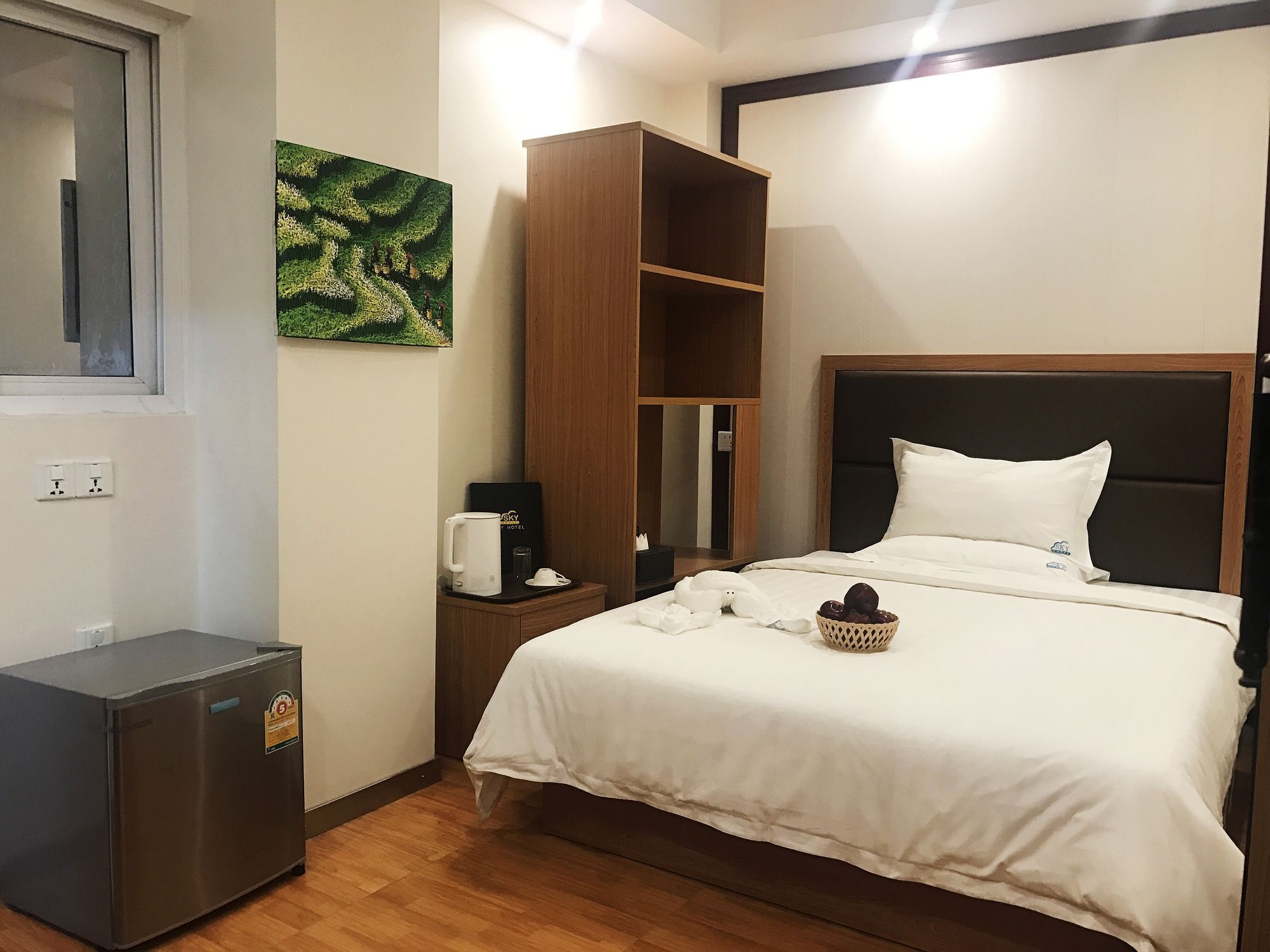 Sky Hotel 88 St. Yangon Bagian luar foto