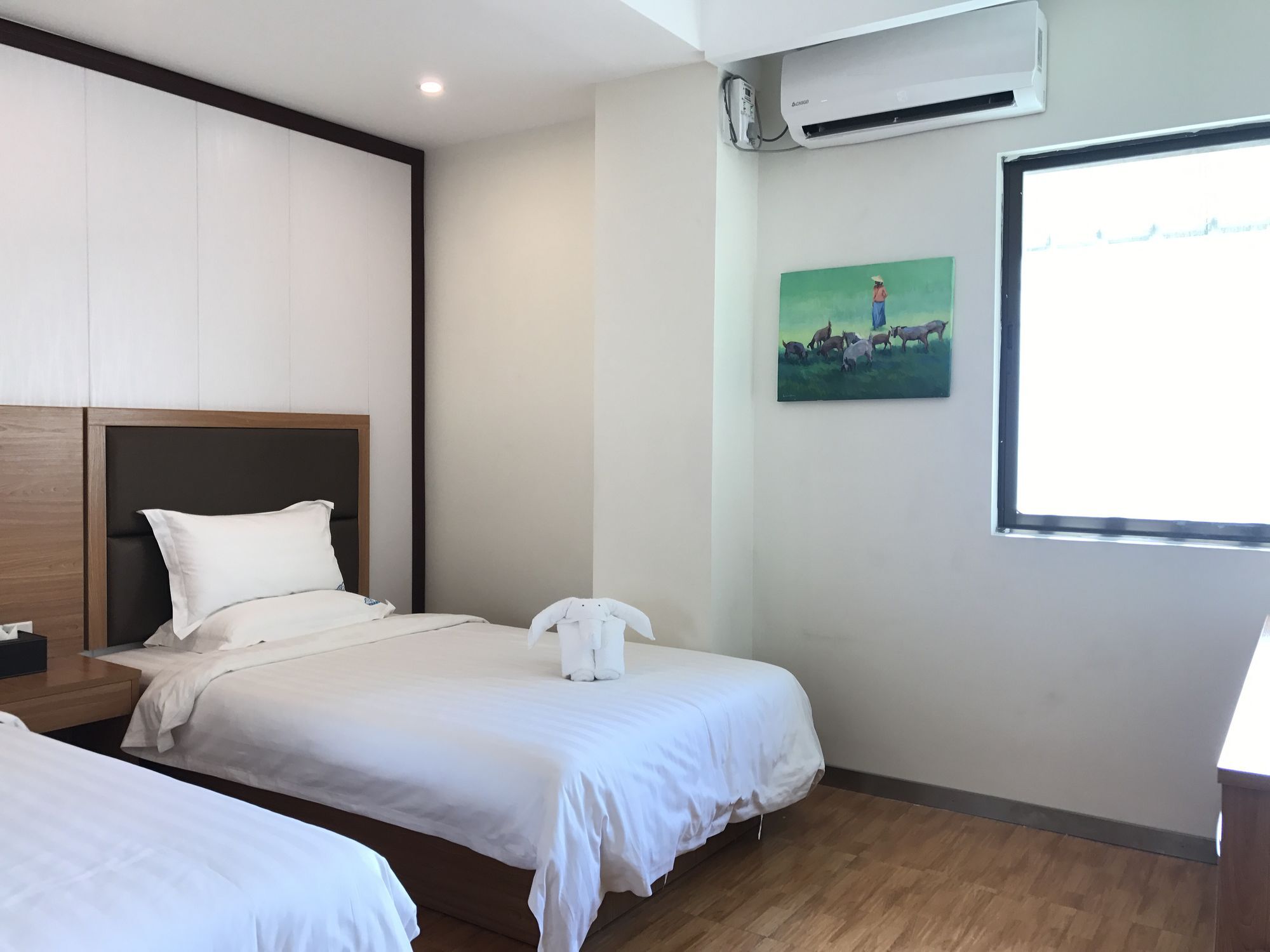 Sky Hotel 88 St. Yangon Bagian luar foto